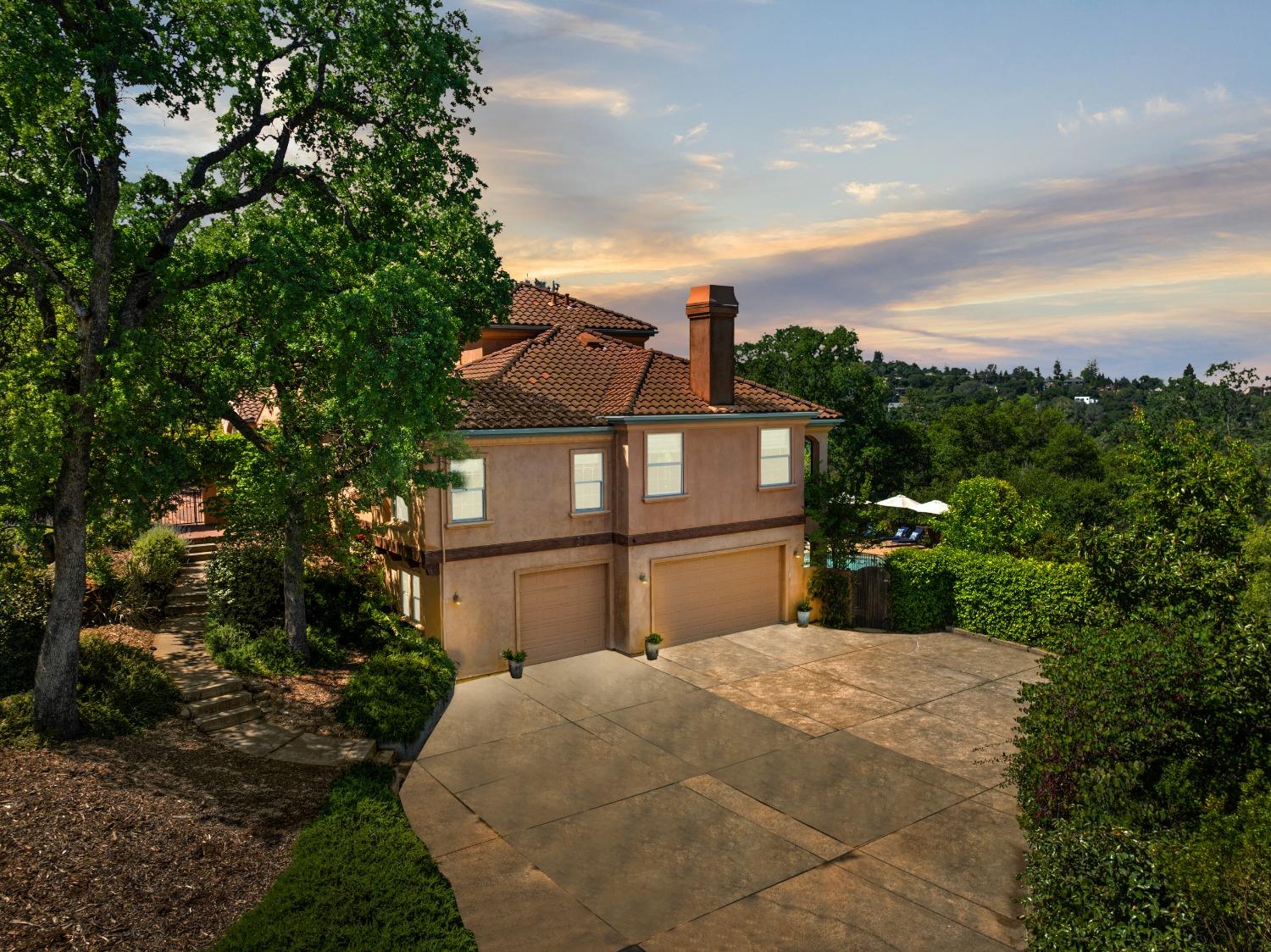 881 Villa Del Sol