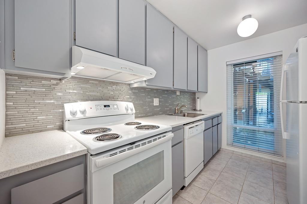 724 Woodside Lane East 6