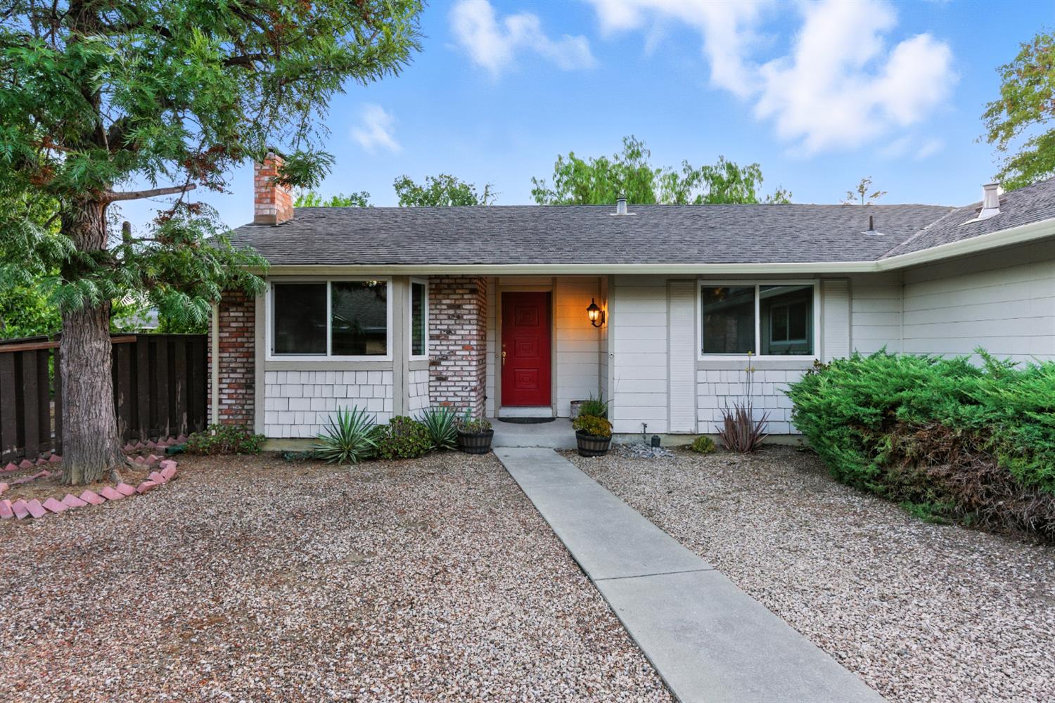 5469 Preston Court
