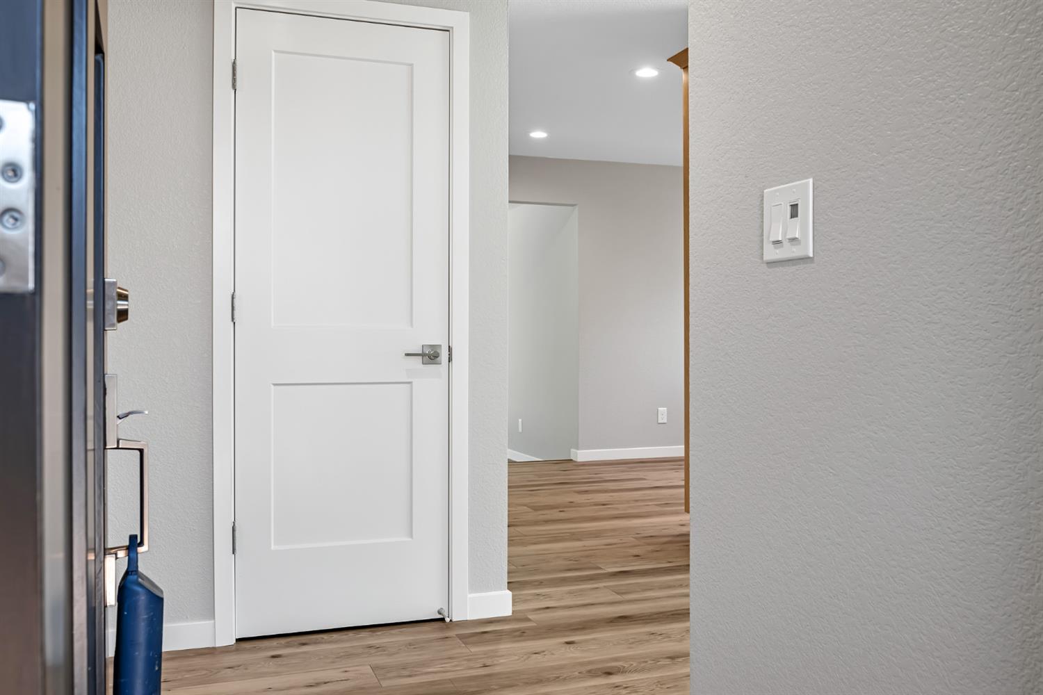 3261 Laurelhurst Drive