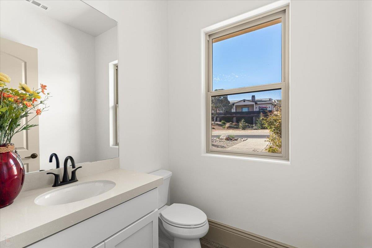 467 Knolls Dr # 161, Copperopolis, CA, 95228, USA, 4 Bedrooms Bedrooms, ,5 BathroomsBathrooms,Residential,Active,467 Knolls Dr # 161,226011671
