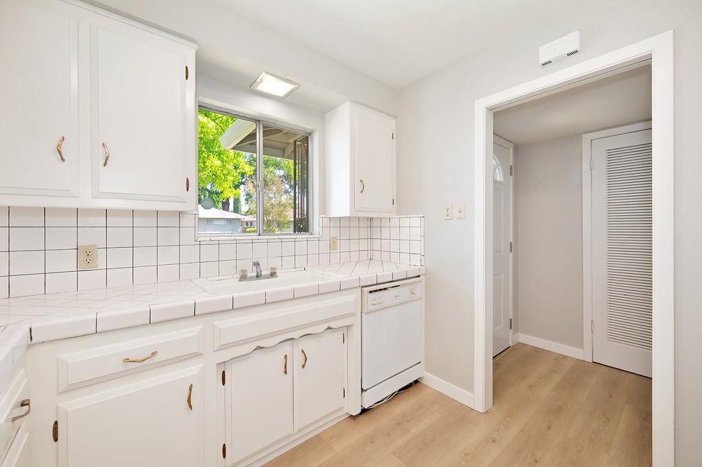 2 Springbrook Circle