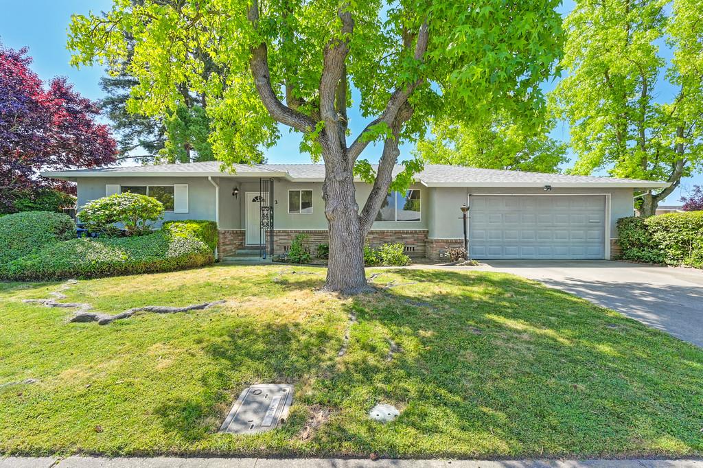 2 Springbrook Circle