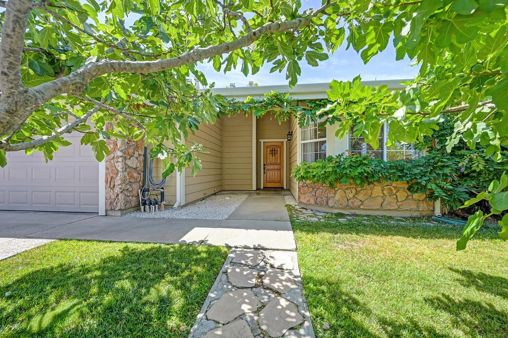 3958 N Country Drive