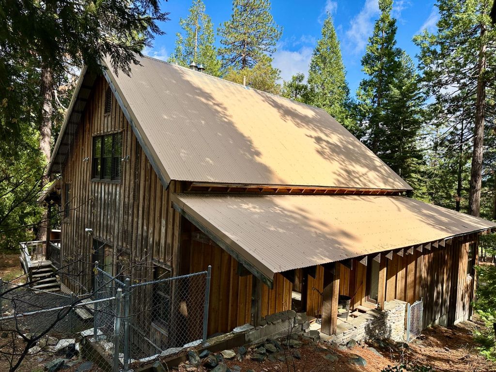 Photo of 2723 Navajo Drive, Arnold, CA 95223 (MLS # 226041154)