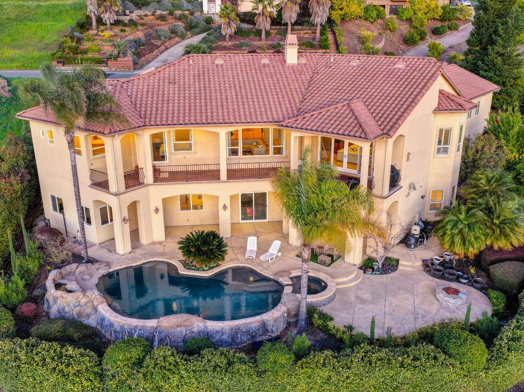Photo of 512 Montridge Way, El Dorado Hills, CA 95762 (MLS # 226017744)