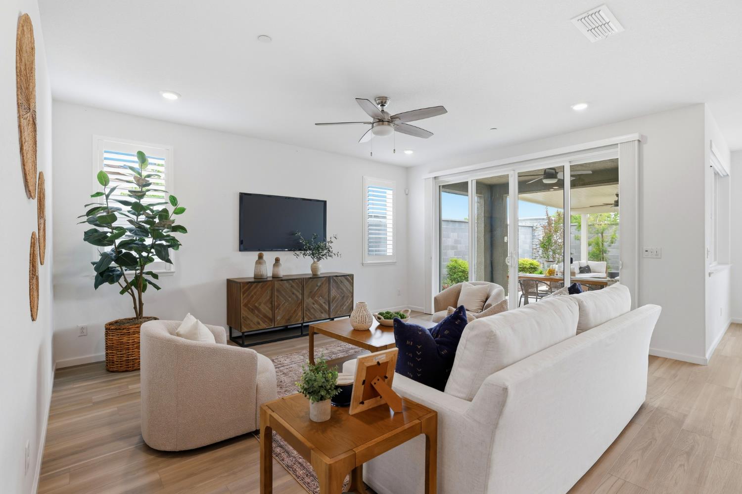 979 Carson River Drive