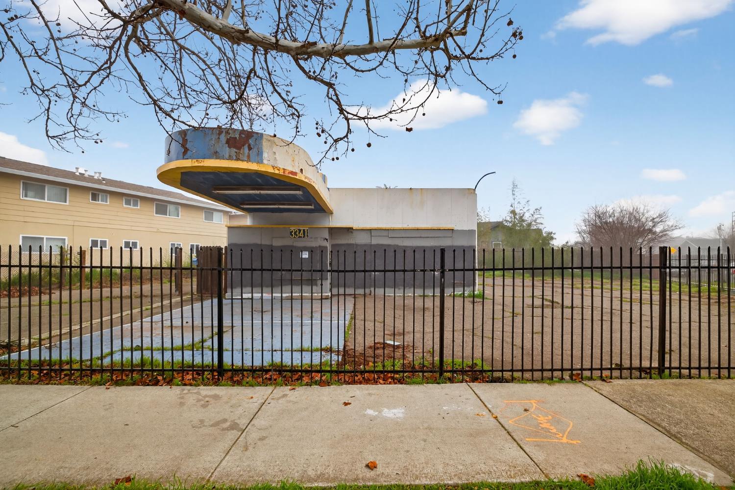 3341 Stockton Boulevard