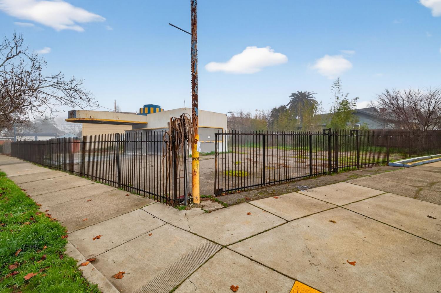 3341 Stockton Boulevard