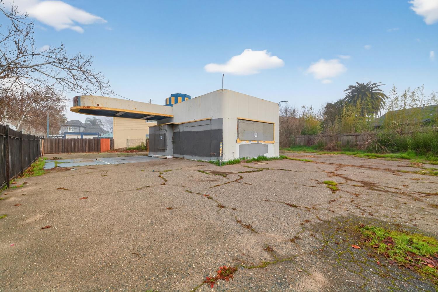 3341 Stockton Boulevard