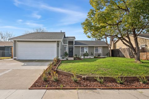 14 La Jacque Court Sacramento CA 95823