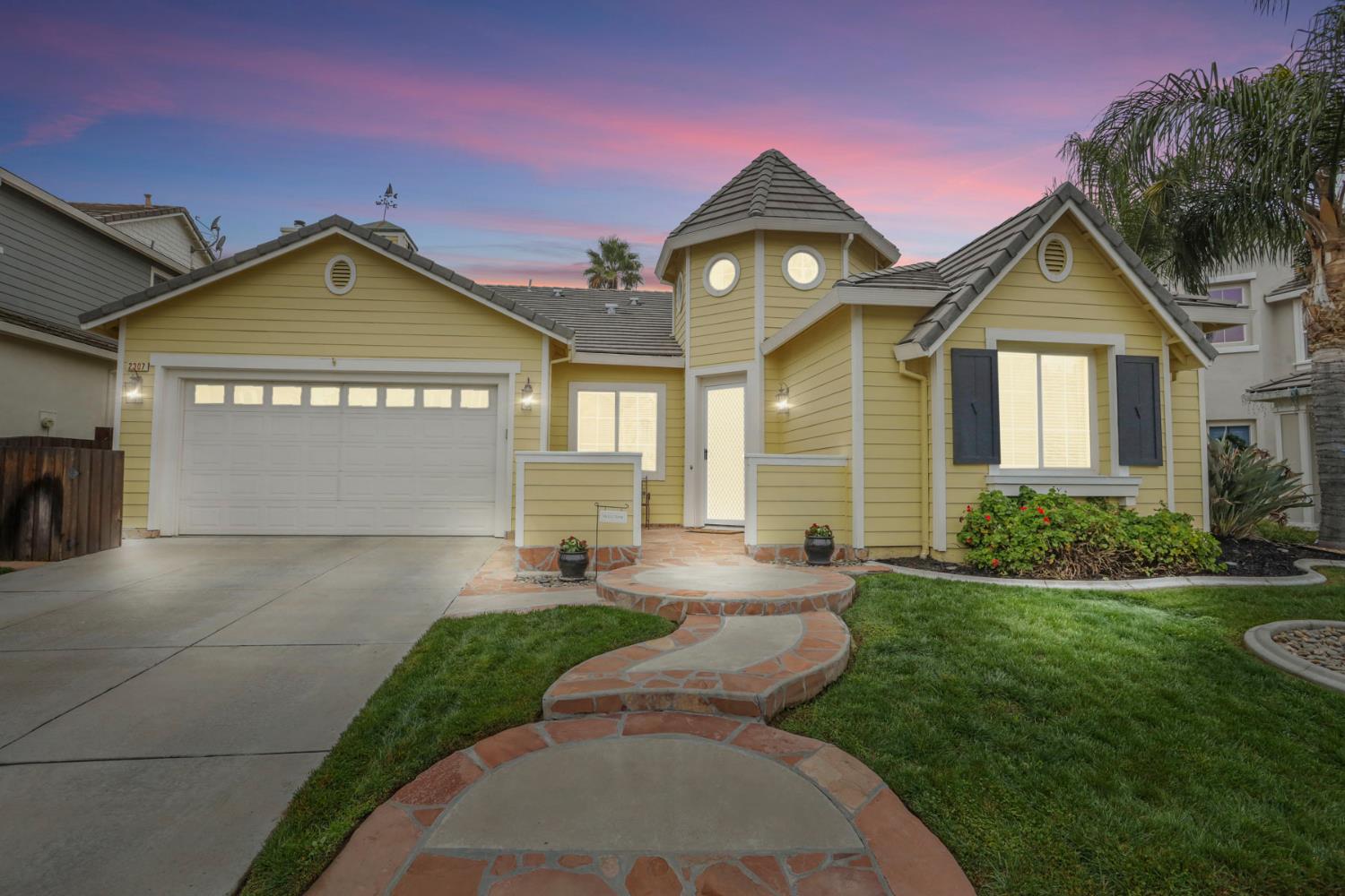 2307 Lighthouse Circle