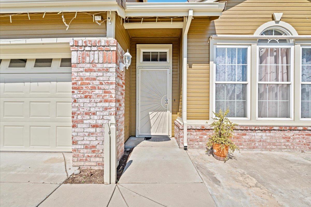 5613 S SUN GLEN Drive