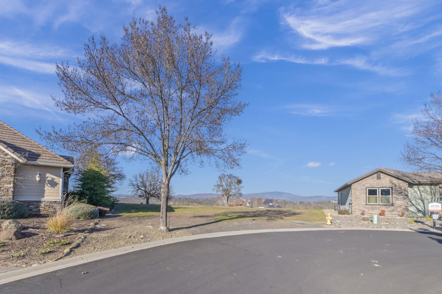 186 Leaf Crest Court