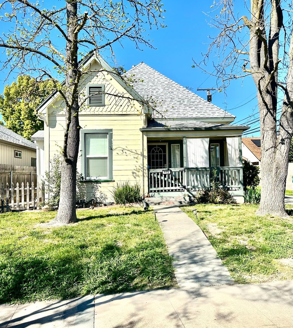 Photo of 115 W Tokay Street, Lodi, CA 95240 (MLS # 226029922)