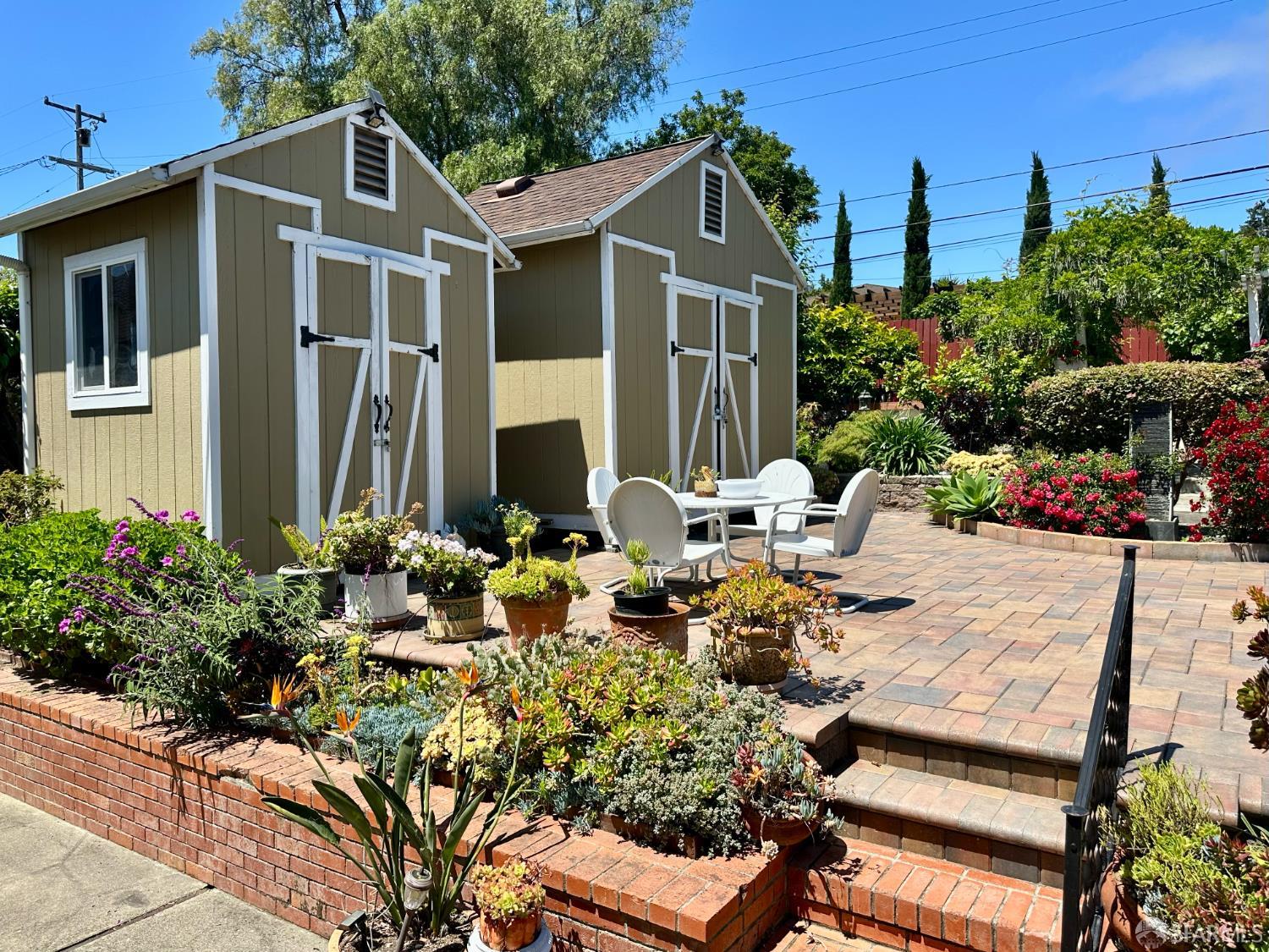 254 La Cruz Avenue