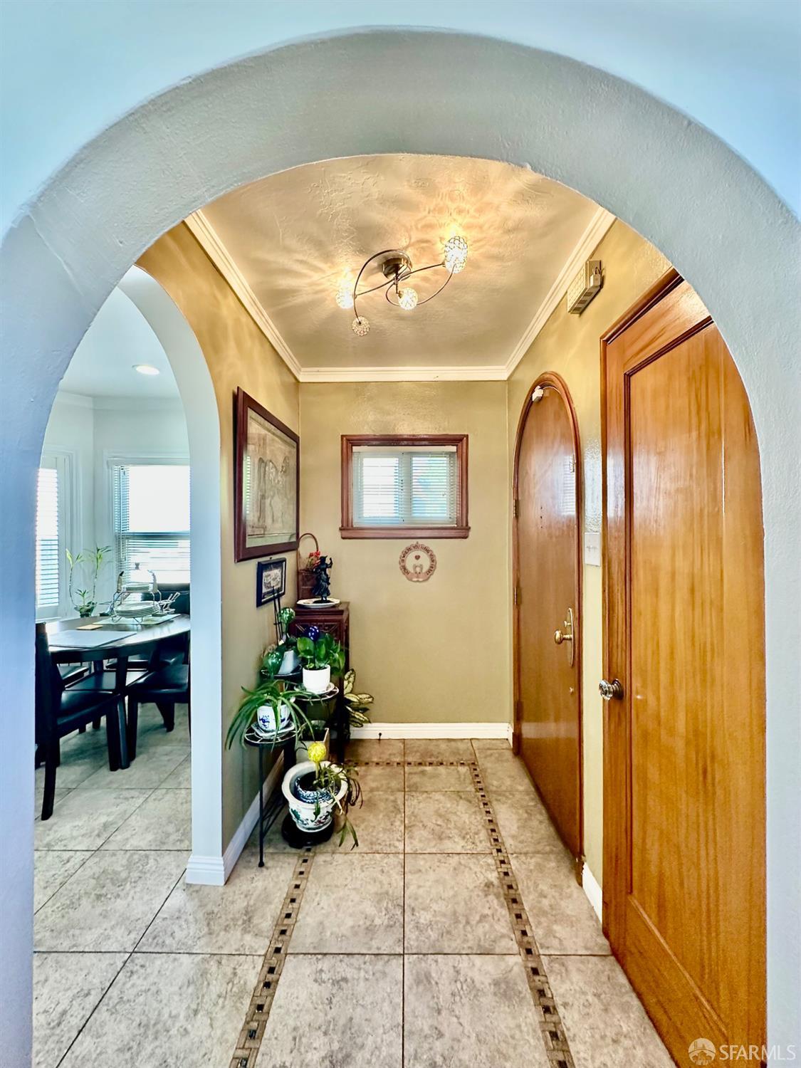 254 La Cruz Avenue