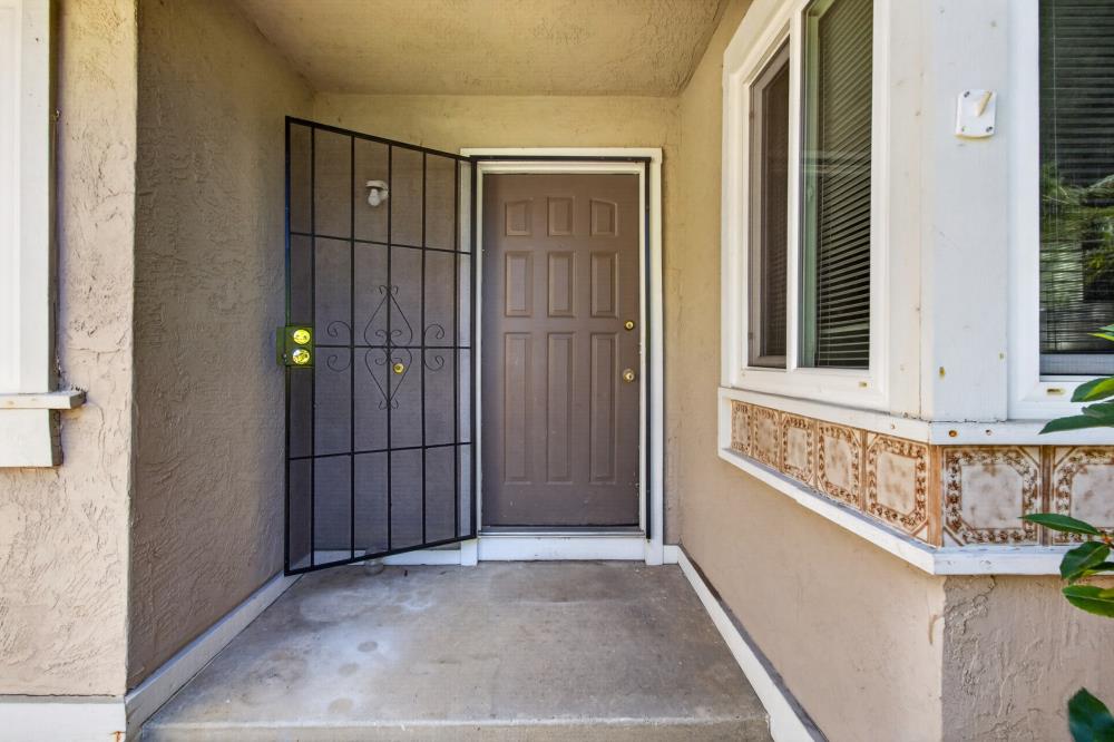 3724 Comanche Way