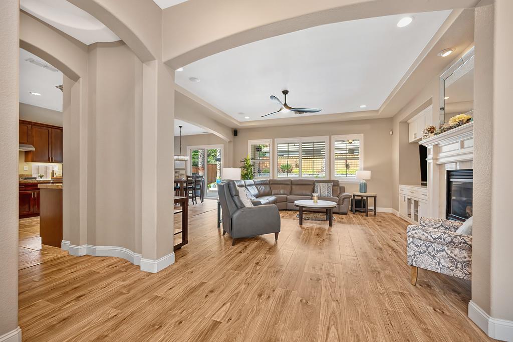 2811 Southcreek Drive