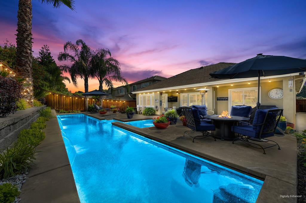 2811 Southcreek Drive