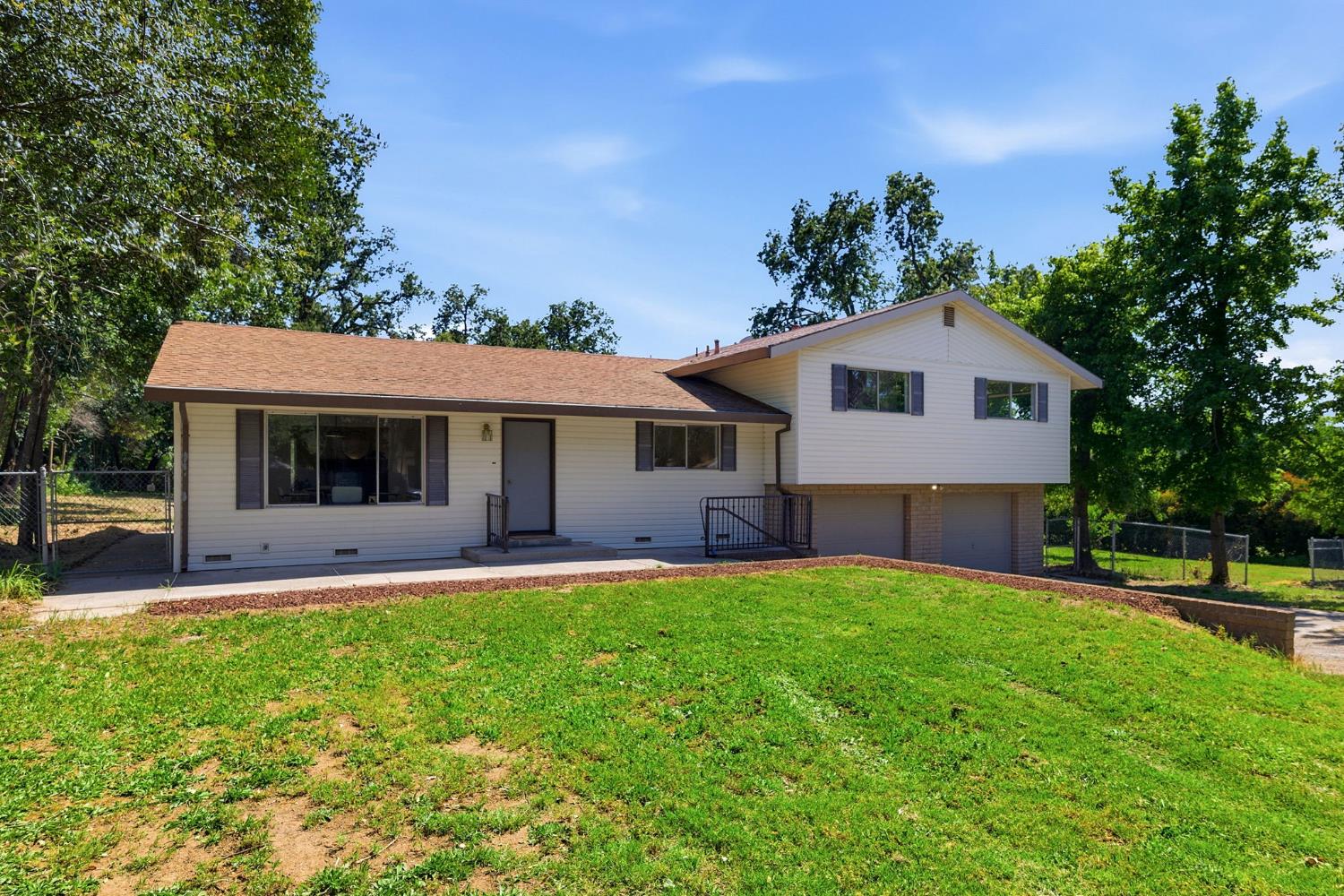 5227 Buena Vista Avenue