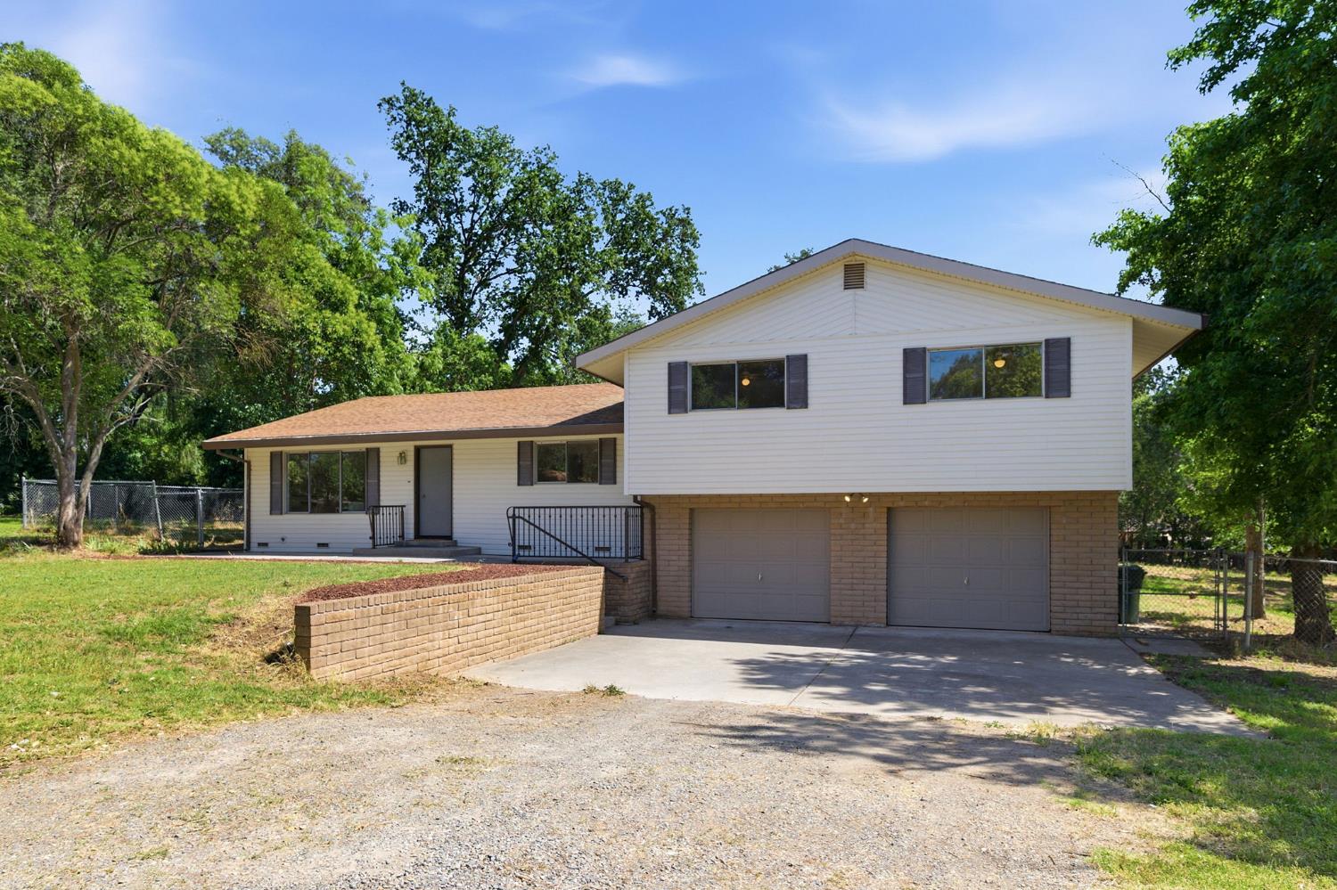 5227 Buena Vista Avenue