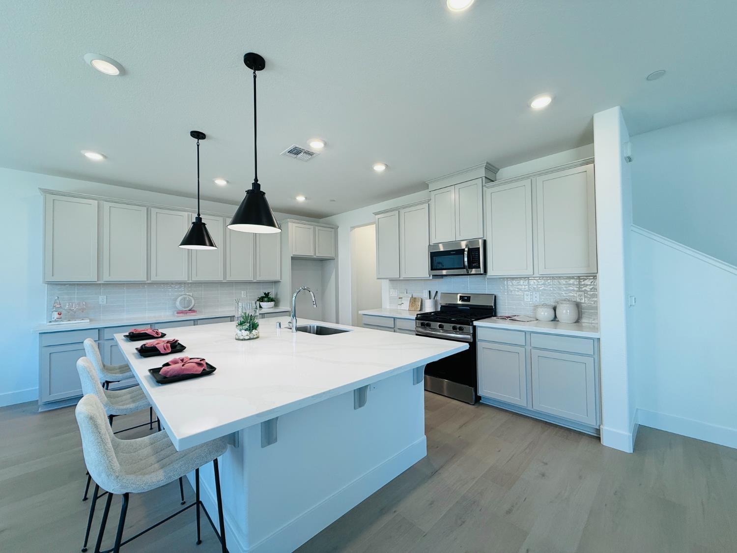 10116 Keynote Street