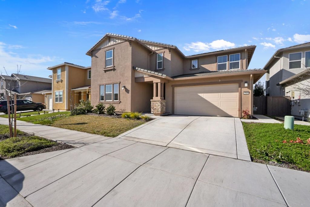 Photo of 5743 Waterstone Street, Sacramento, CA 95835 (MLS # 226013991)