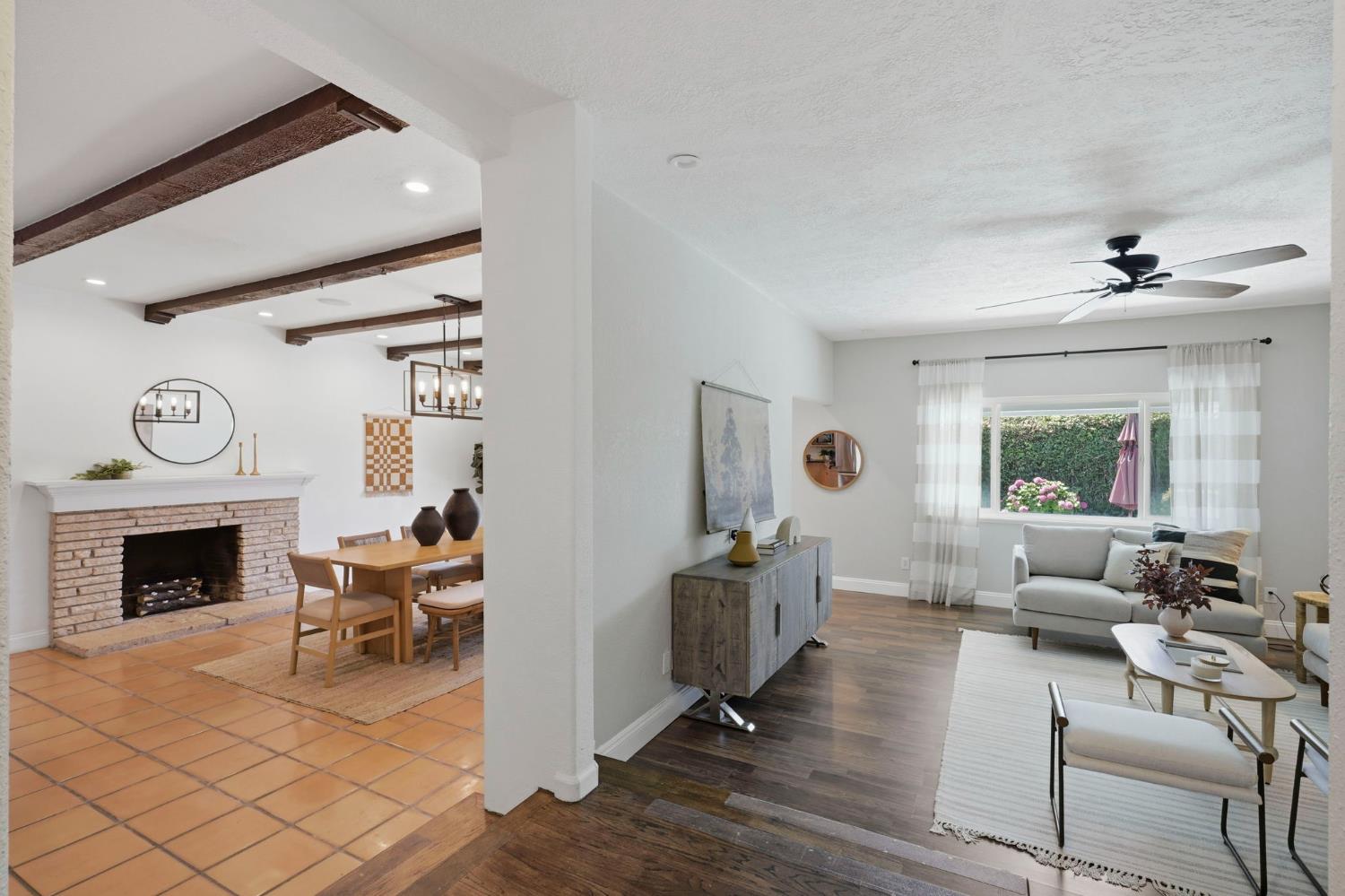 8222 Lake Forest Drive