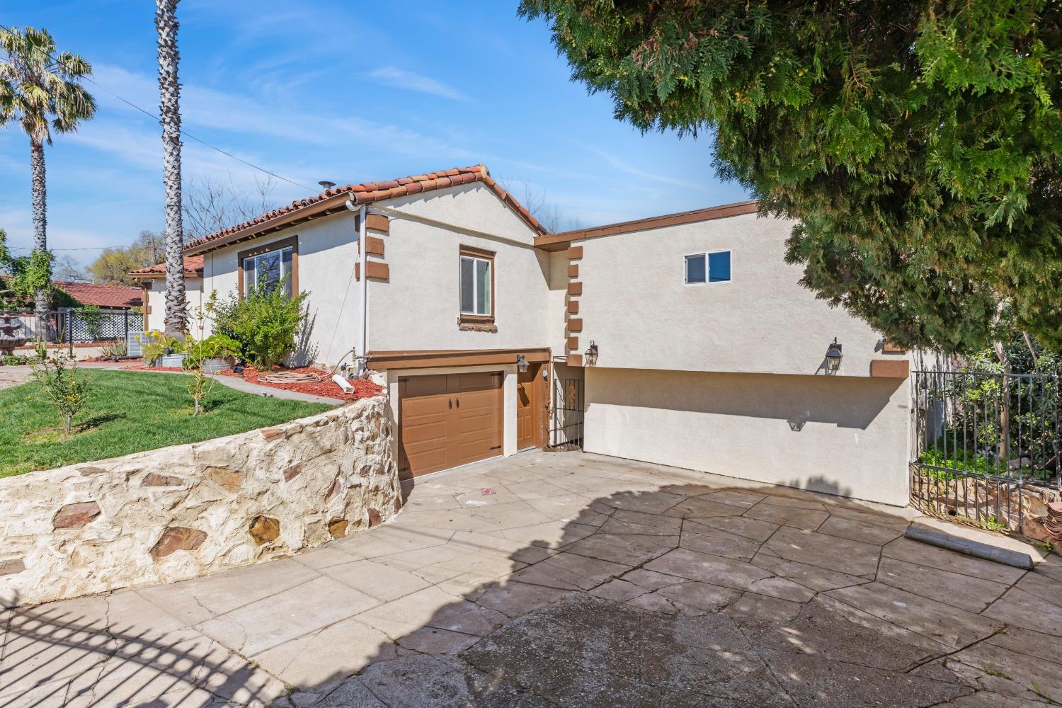 1351 River Road