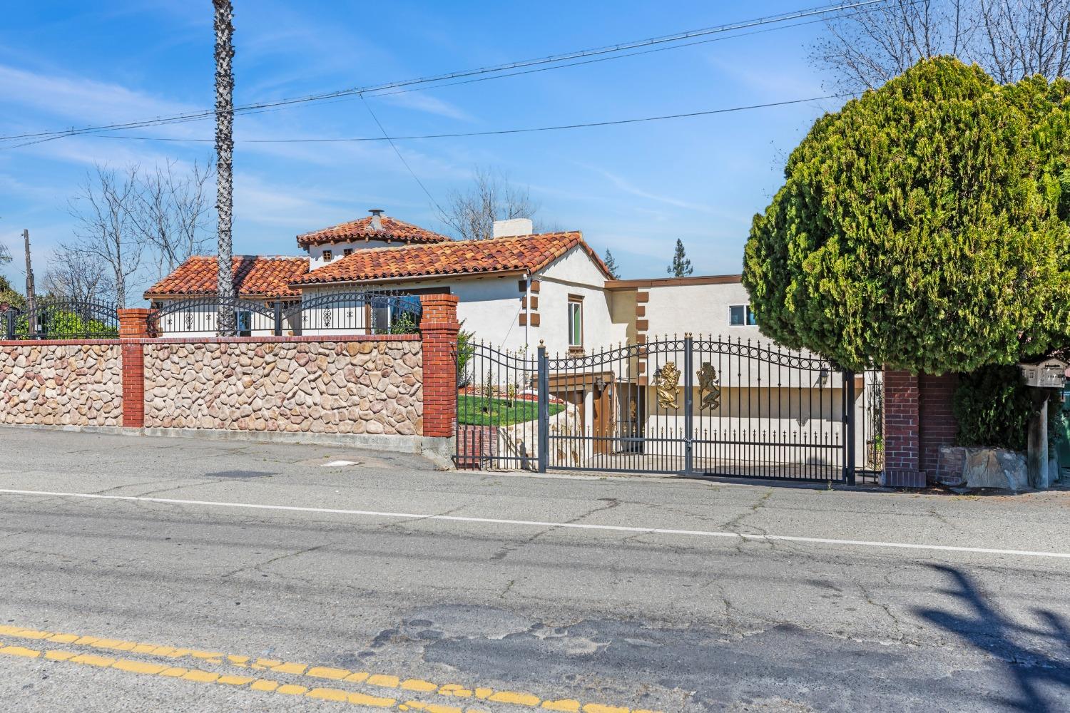 1351 River Road
