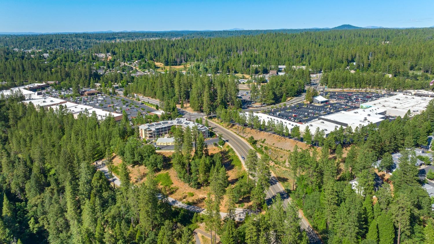 Grass Valley, California 95949, United States, 3 Bedrooms Bedrooms, ,2 BathroomsBathrooms,Residential,Pending,32199