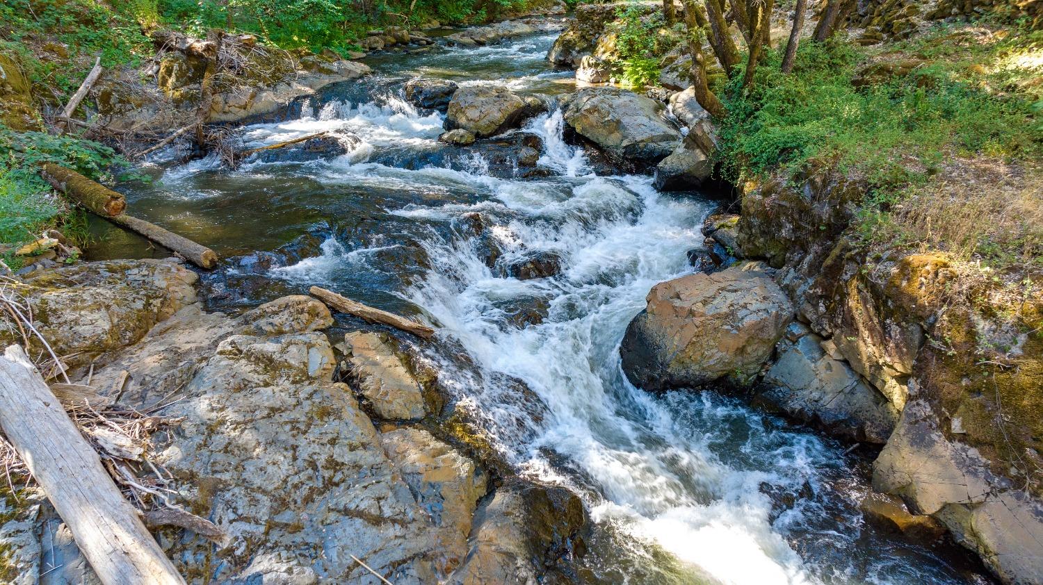 Grass Valley, California 95949, United States, 3 Bedrooms Bedrooms, ,2 BathroomsBathrooms,Residential,Pending,32199