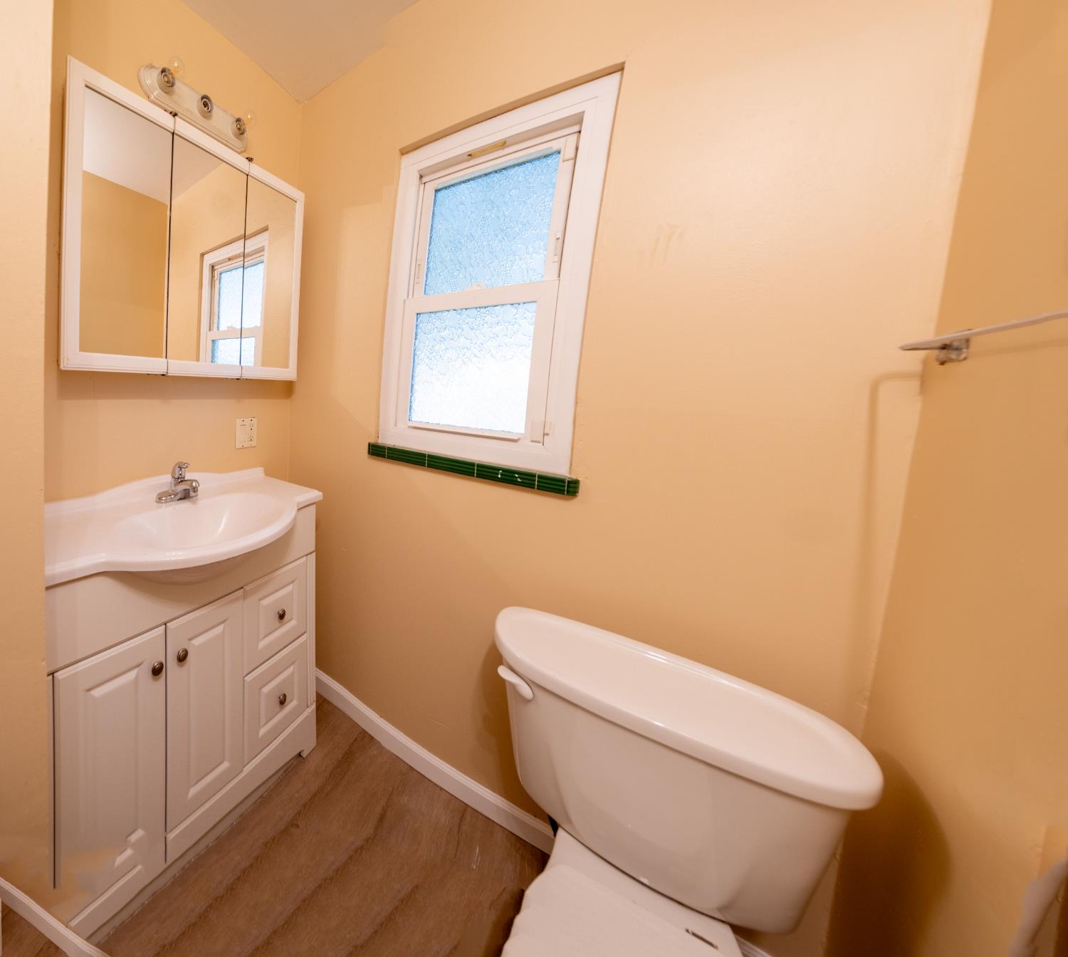 Stockton, California 95207, United States, 4 Bedrooms Bedrooms, ,3 BathroomsBathrooms,Residential,Active,227085