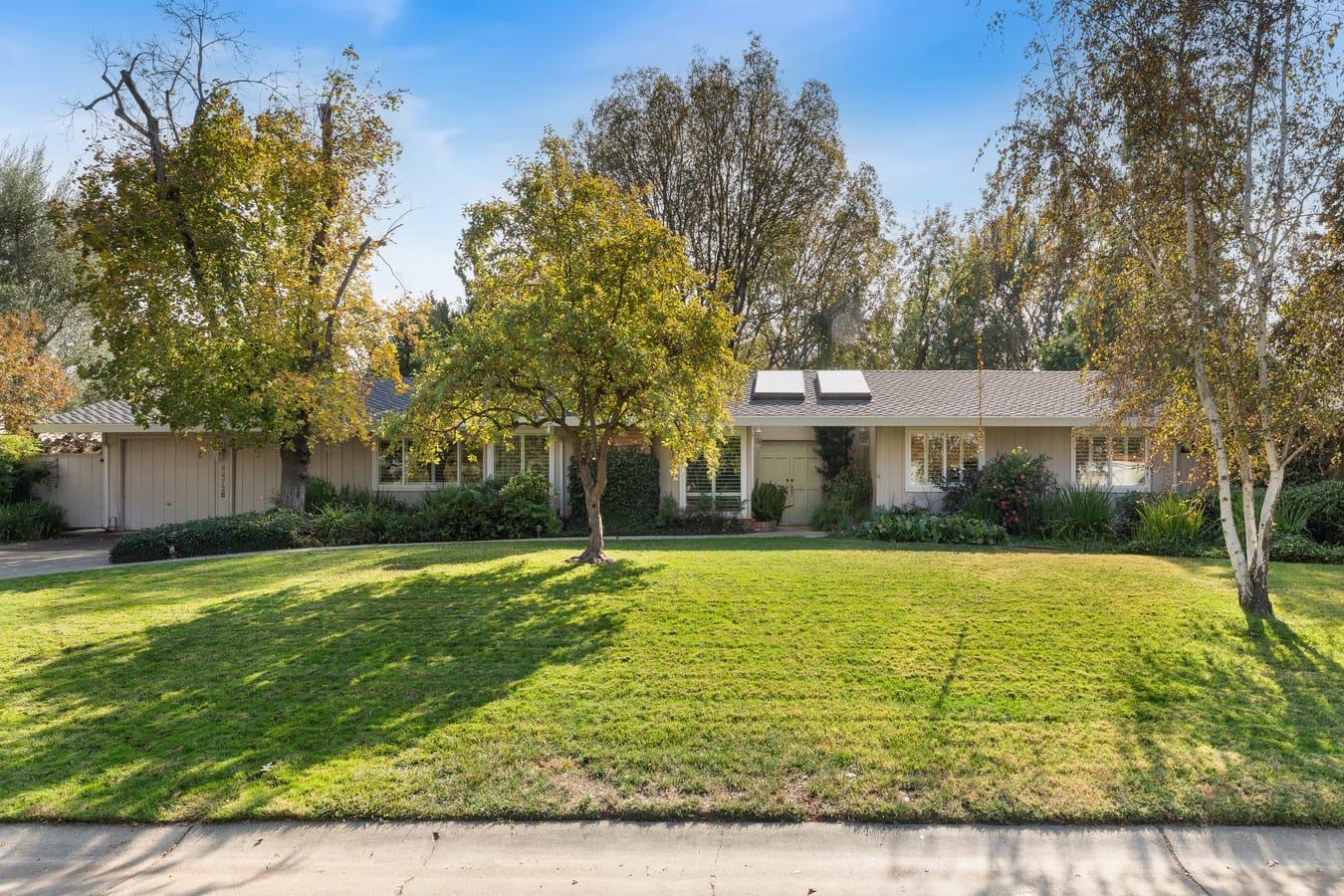 44725 Country Club