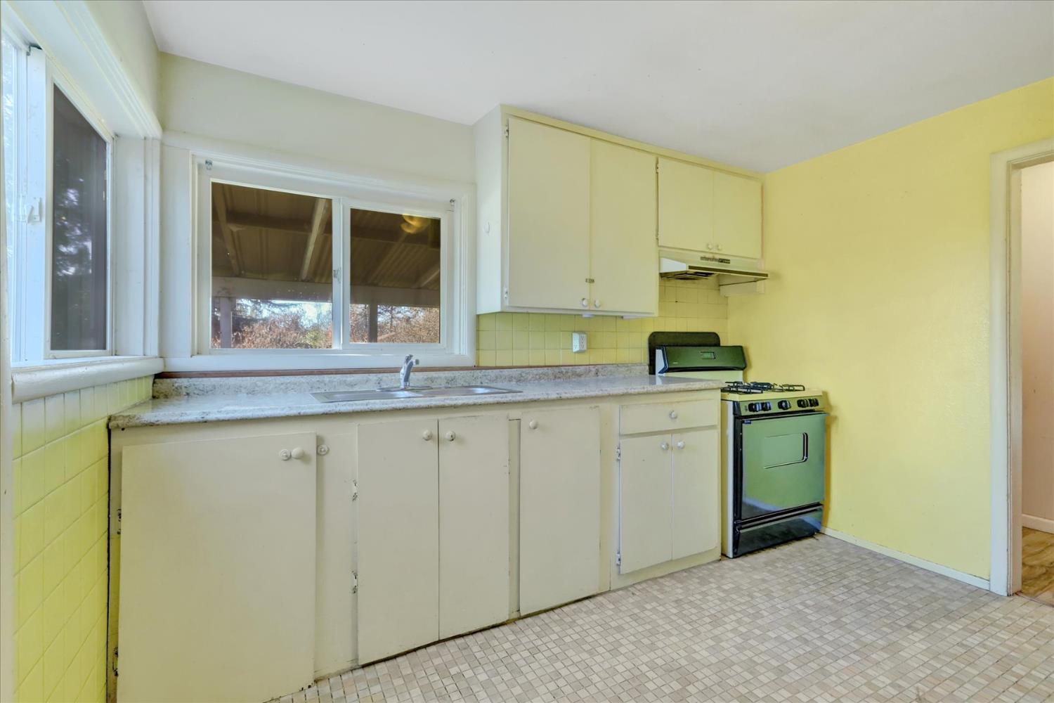 12282 Rough And Ready Highway