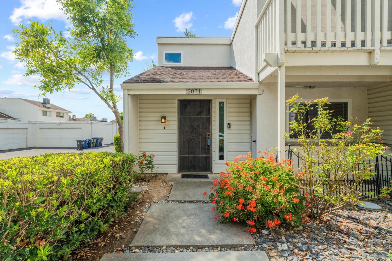 5871 Sperry Drive