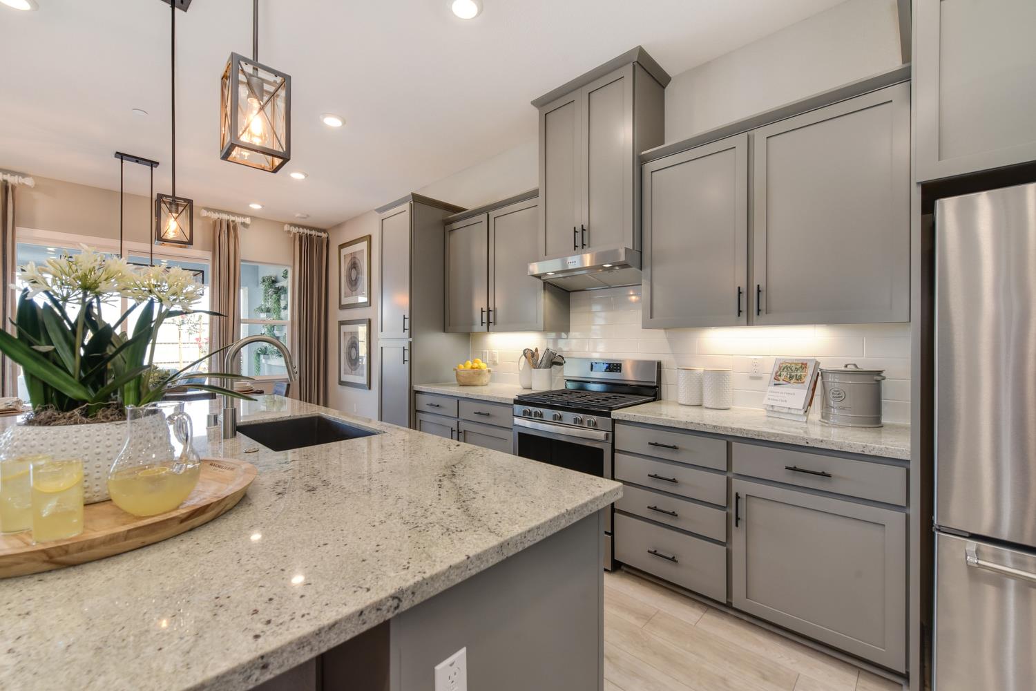 1448 Wadsworth Circle