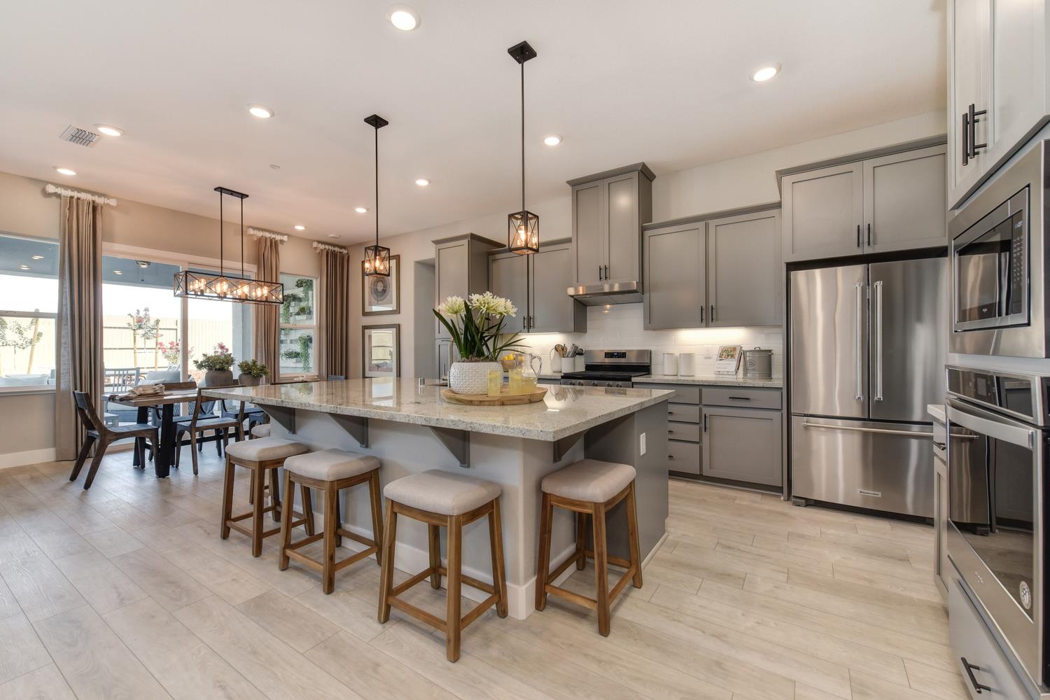 1448 Wadsworth Circle