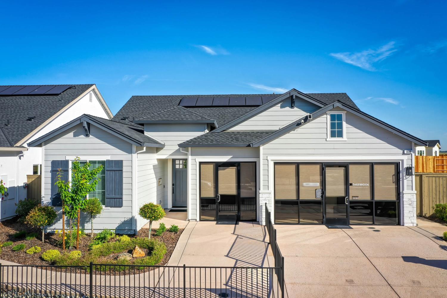 1448 Wadsworth Circle