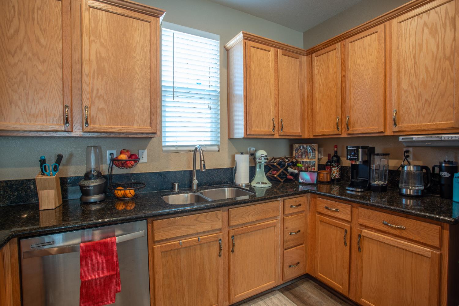 5012 Wuthering Avenue