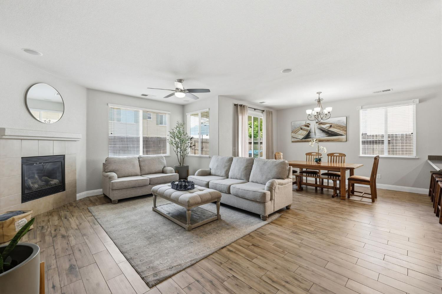 986 Ashford Lane