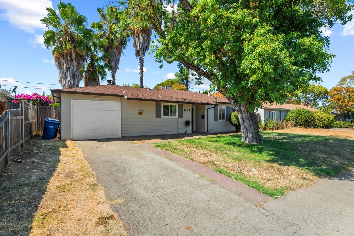 1405 Watt Avenue