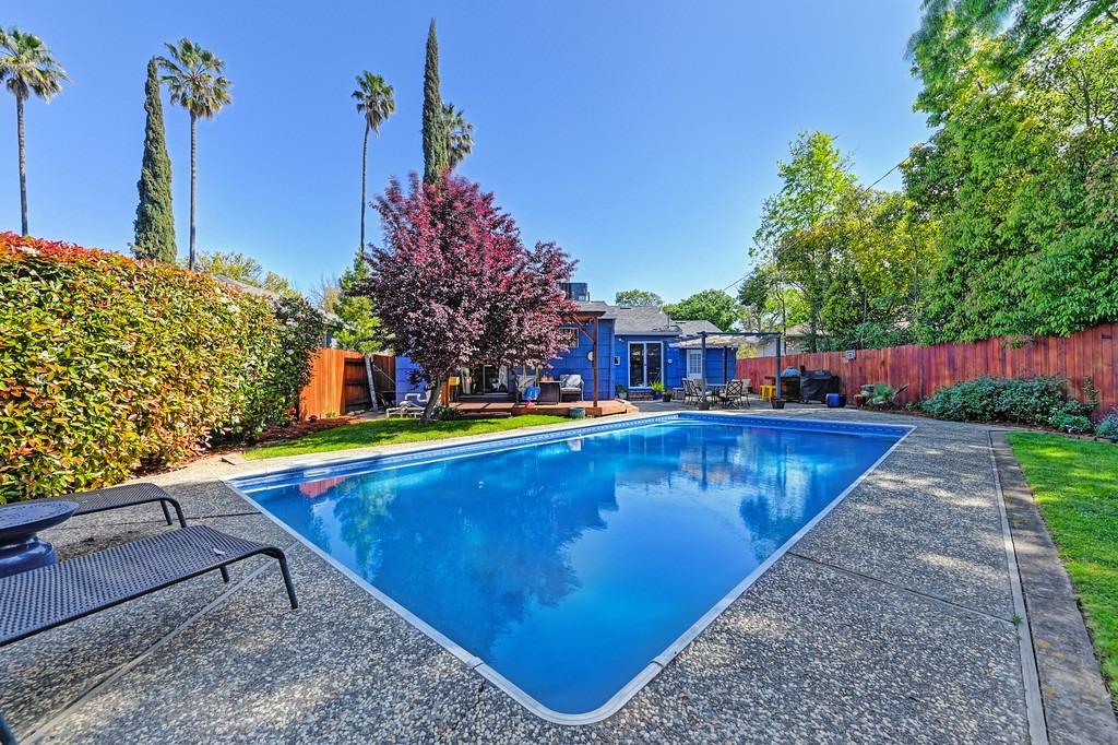 5712 Carlson Drive