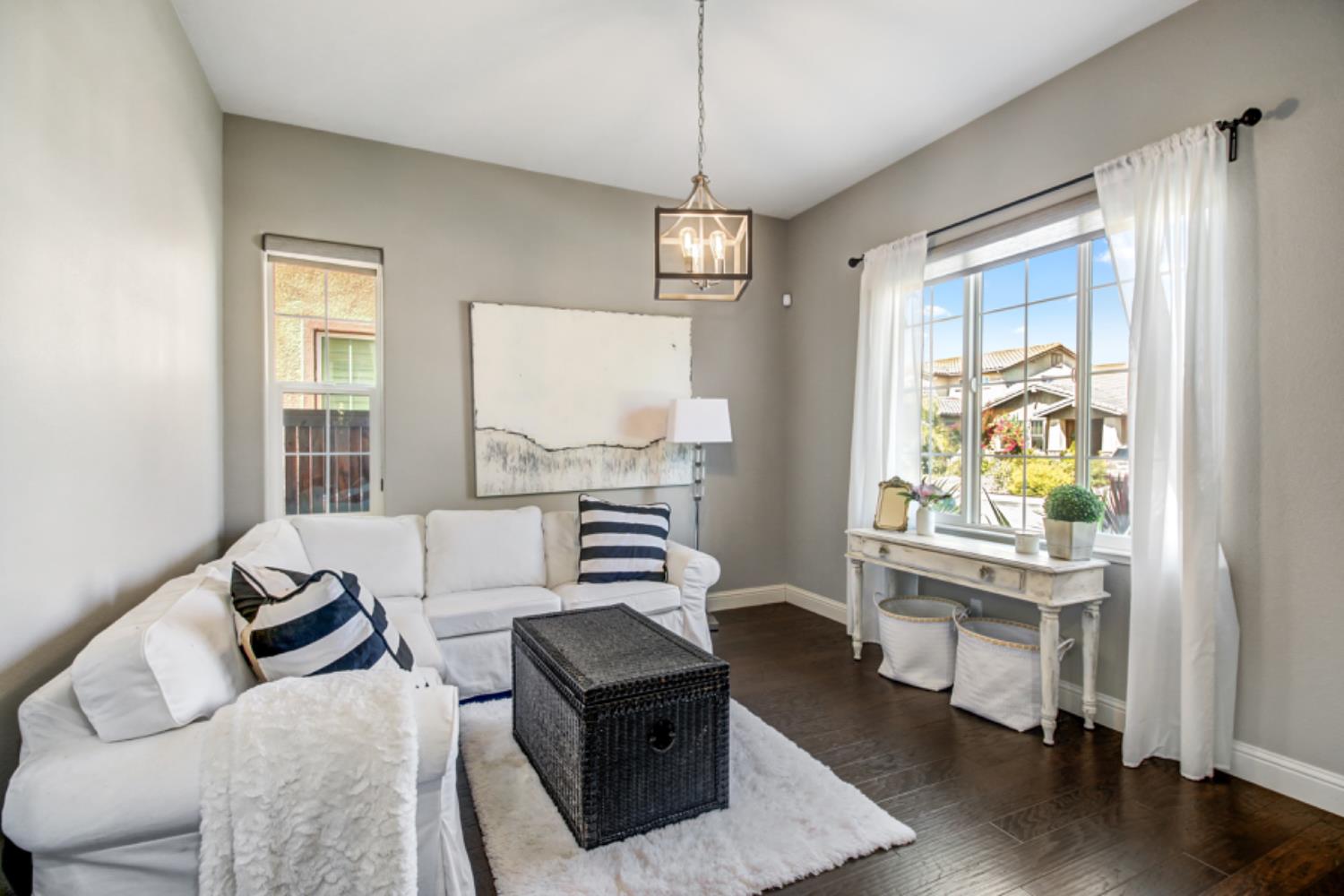 8612 Vizela Way
