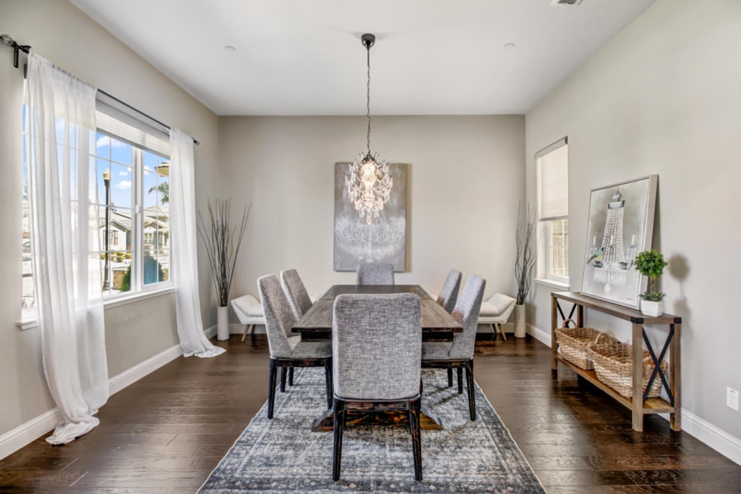 8612 Vizela Way