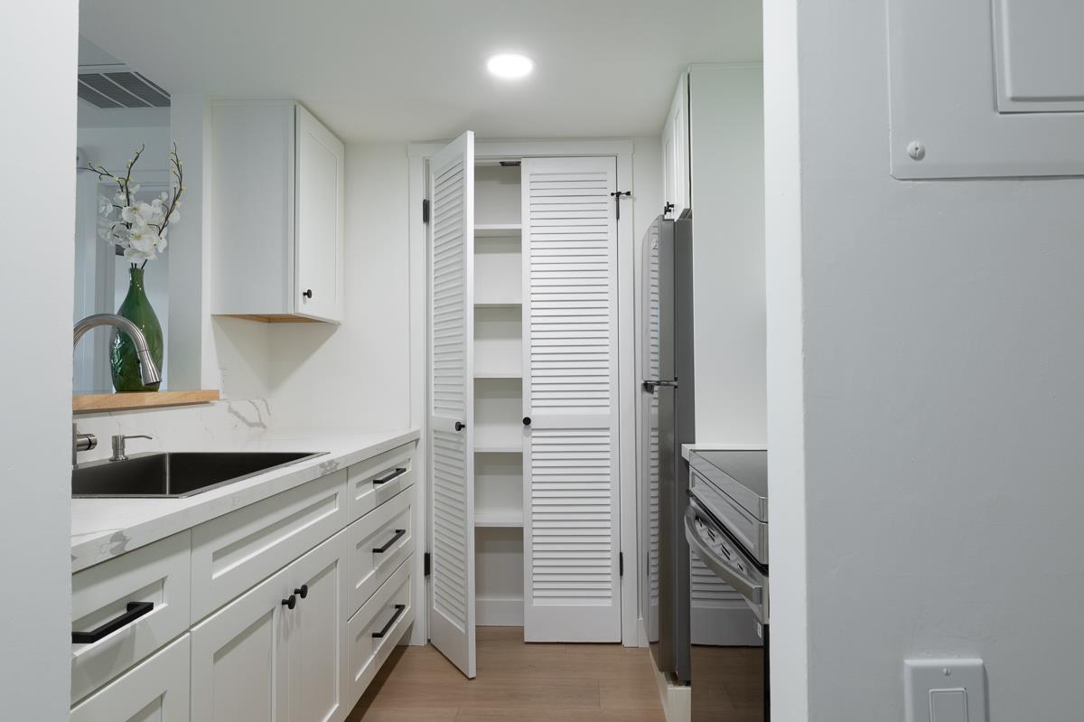 935 Fulton Avenue 500
