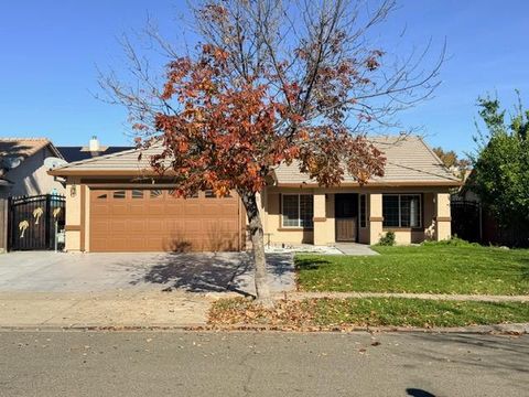 1923 Hardial Drive Yuba City CA 95993