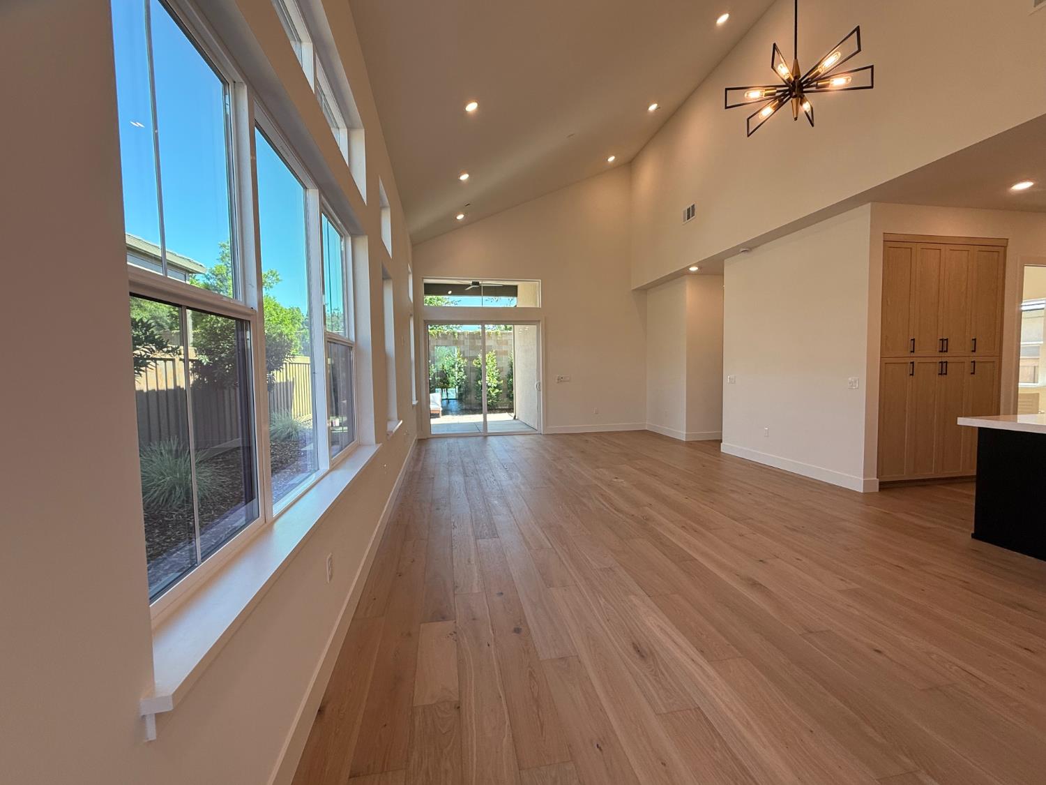7070 Soleil Way