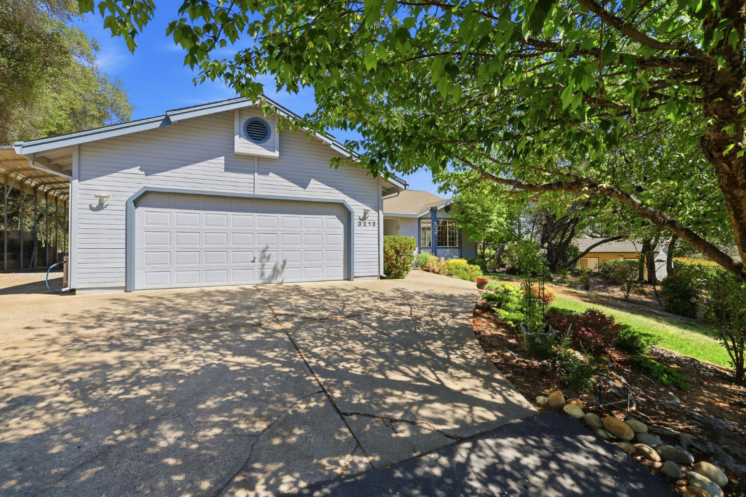 3213 Anthis Drive